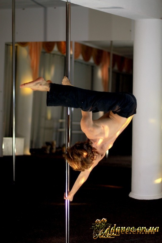 art pole-dance и акробатика на шесте