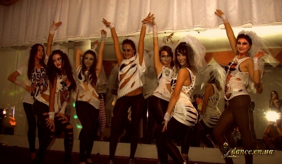 Go-Go dance &quot;Halloween&quot; 2012
